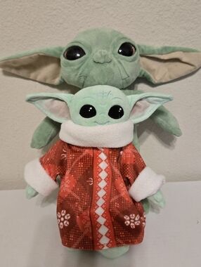 Disney Baby Yoda Plush in Green with Red Holiday Coat and 12" Yoda